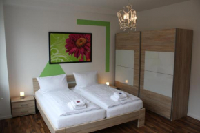  Apartments Schöneberg  Берлин